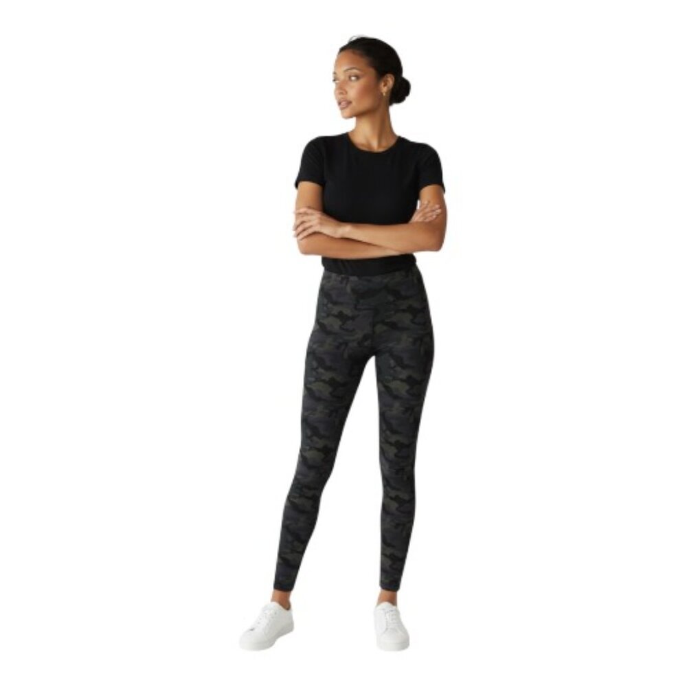 First Looks L/XL Camo Knit Leggings